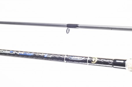 Shogun Spin – Materiał Carbon, Długość 2,75 m, Ciężar rzutowy 15-45 g, Waga 179 g, Składy 2, Długość transportowa 137 cm